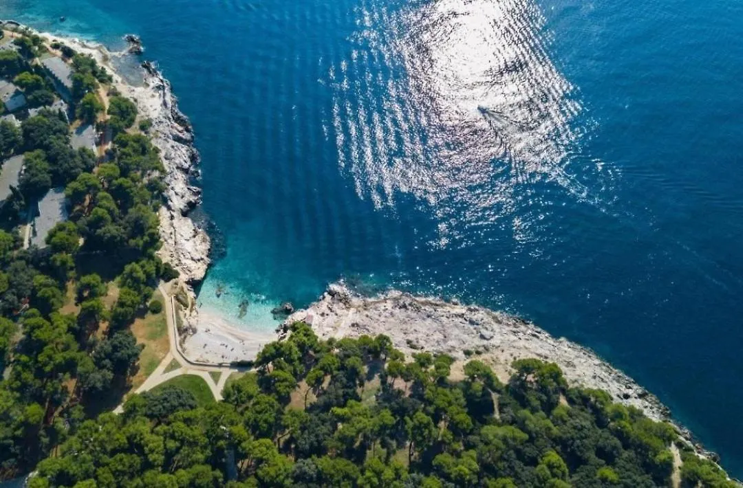 Stylish Suburb Apartment With Private Parking And Wi-Fi In Residential Area Between City Centre And Hidrobaza Beach Pula Croatia